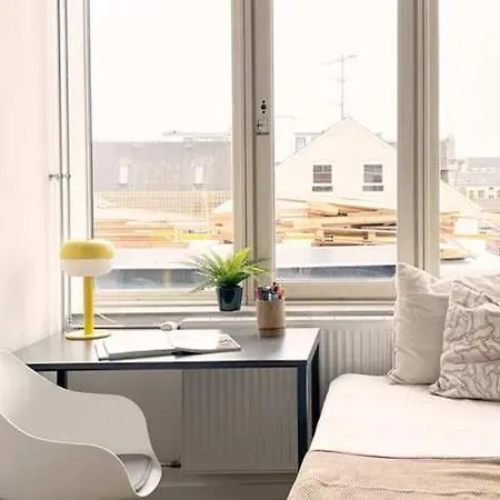 With Kitchen Cozy For Two Appartement *
